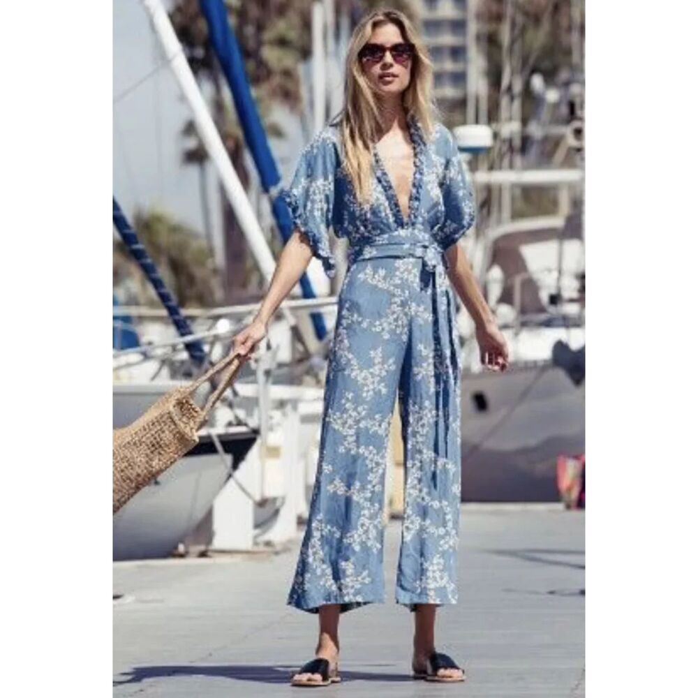 FAITHFULL THE BRAND Womens Jumpsuit Large Blue Floral Wide Leg Crop LaVilla